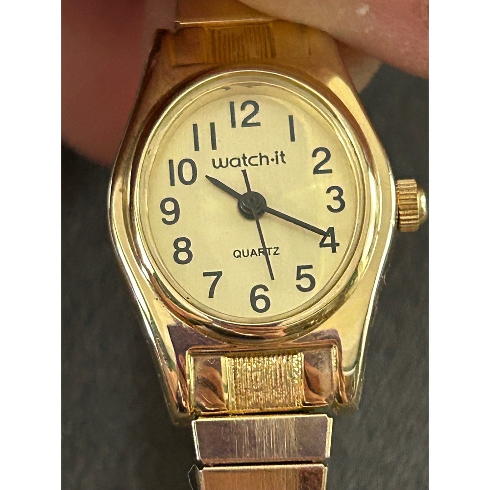 Watch-it Ladies Gold Tone Quartz Watch Oval Face Expansion Band M.Z. Berger